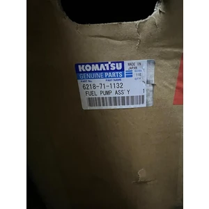 6218-71-1132 Насос топливный новый оригинальный 6218711132 на D275-5